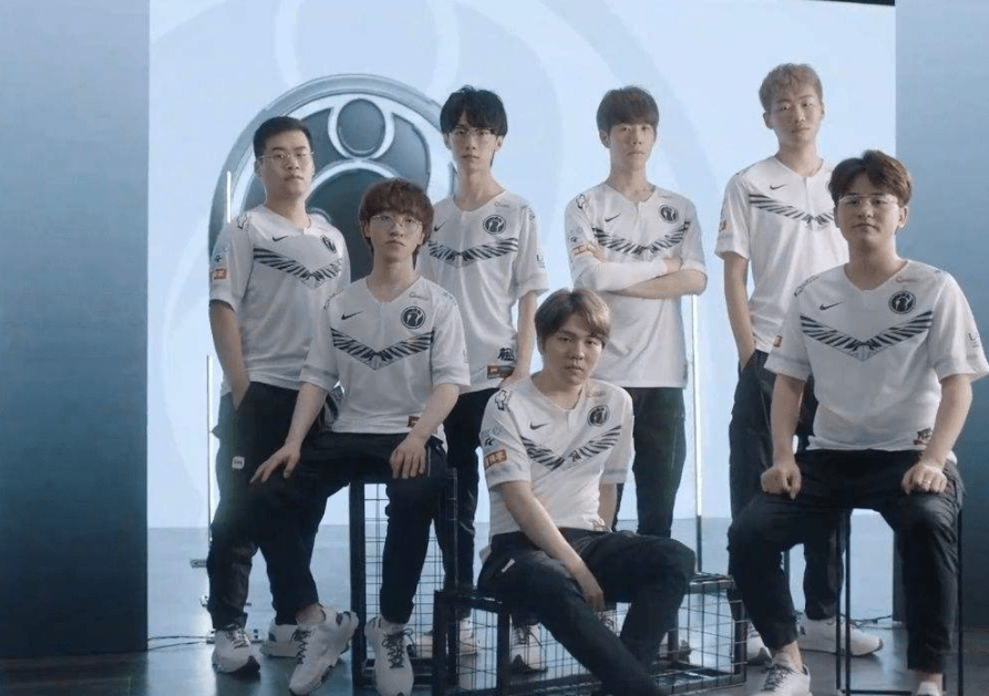 以胡里奥 以胡里奥